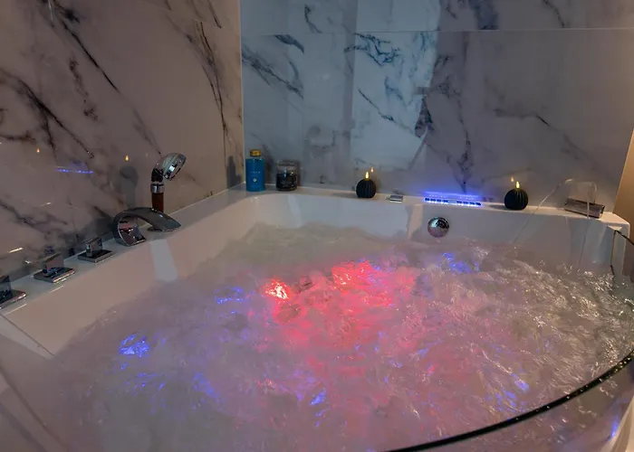 Апартаменты Luna Luksusowy Z Jacuzzi Na Mazurach Элк