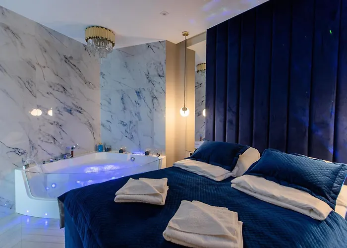 Luna Luksusowy Z Jacuzzi Na Mazurach Элк